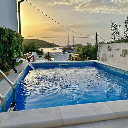 Beach Villa Ema Supetarska Draga Εξωτερικό φωτογραφία